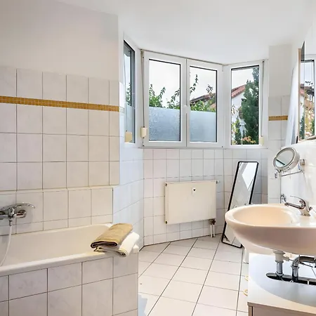 Haus Castellblick Mit Terrasse Доттинген